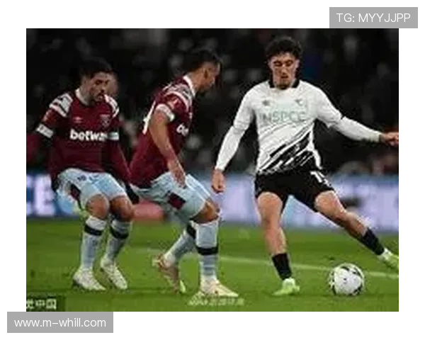 德甲战术多样性研究：从4-2-3-1到3-4-3阵型演变